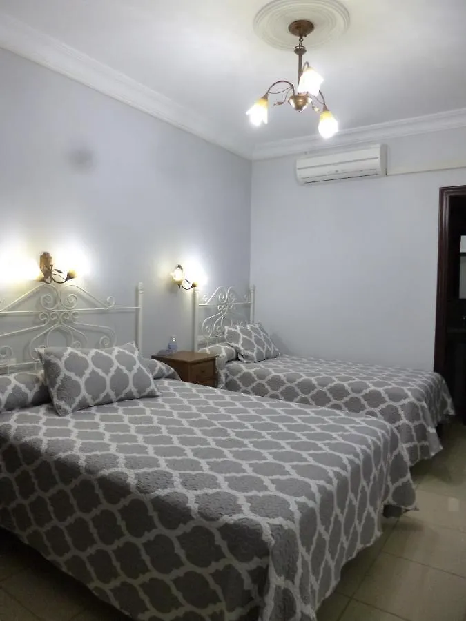 Hostel Hostal Virgen Del Rocio Los Palacios Y Villafranca
